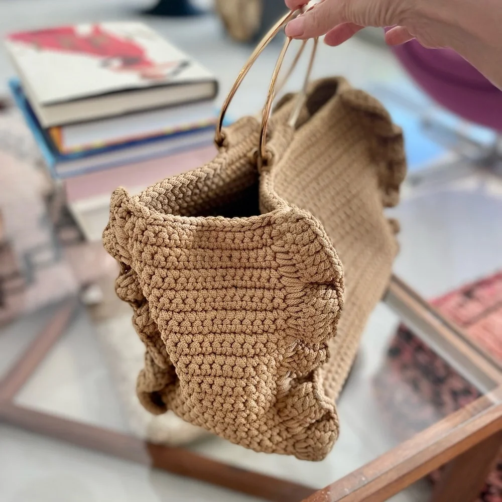 One and Only Crochet Ring Handle Tote once owned by @taramilktea ⭐️ Caramel - Picture 10 of 13
